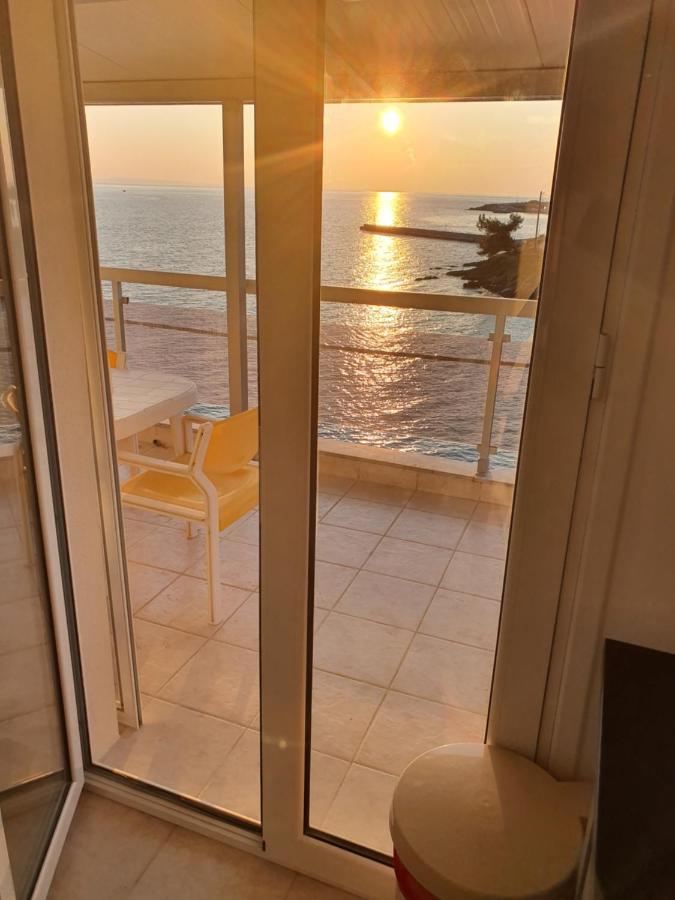 Sunset_Apartments Only 15 Meters From The Sea Neos Marmaras Exteriér fotografie