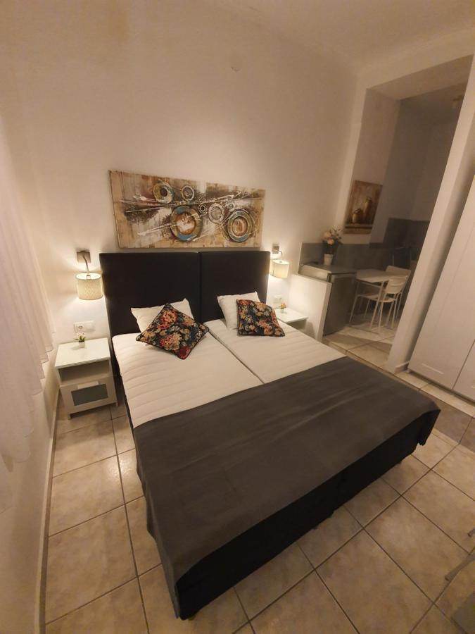 Sunset_Apartments Only 15 Meters From The Sea Neos Marmaras Exteriér fotografie