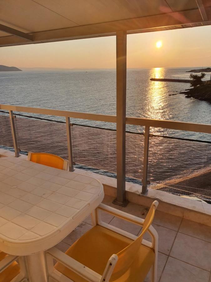 Sunset_Apartments Only 15 Meters From The Sea Neos Marmaras Exteriér fotografie